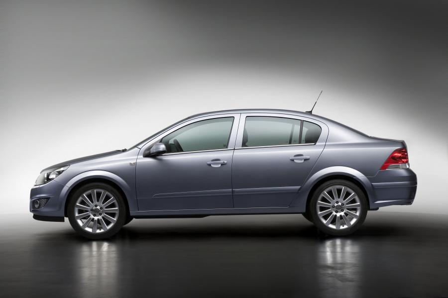  Opel Astra Sedan 2005 года  (фото 37 из 38)